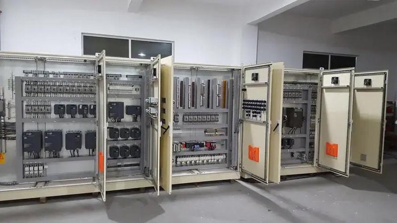汽车维修服务详解:钣金喷漆 vs 原厂标准